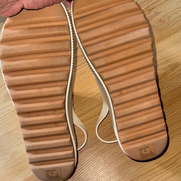 Reef size 9 water vista new Women's White and Tan Sandals - Picture 7 of 11